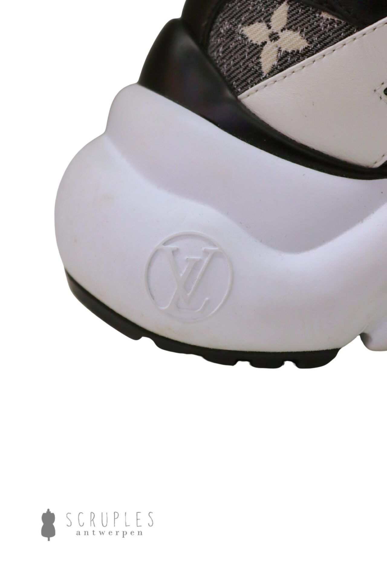 Louis Vuitton Schoenen (maat 37.5) - Afbeelding 7