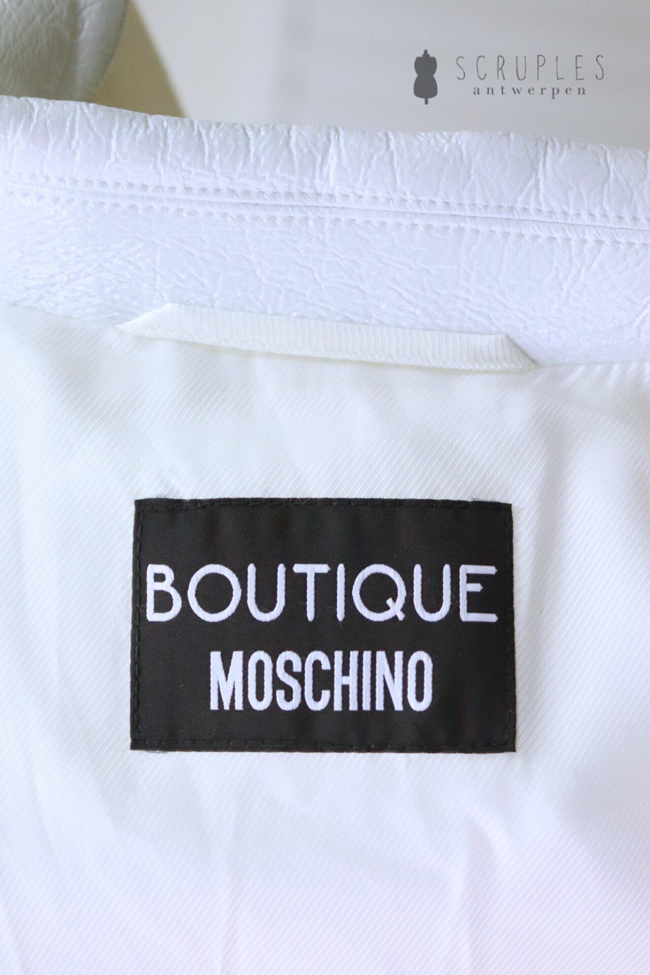 Moschino Blazer (maat L) - Afbeelding 6